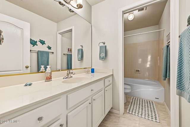 9840 E OBISPO Avenue, Mesa, AZ 85212