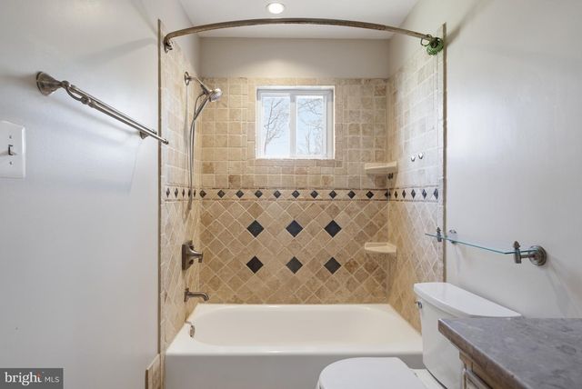 124 WOODLAND RD, Gaithersburg, MD 20877