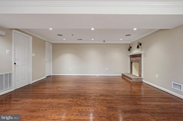 124 WOODLAND RD, Gaithersburg, MD 20877