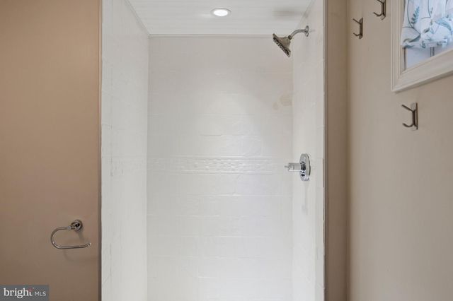 124 WOODLAND RD, Gaithersburg, MD 20877