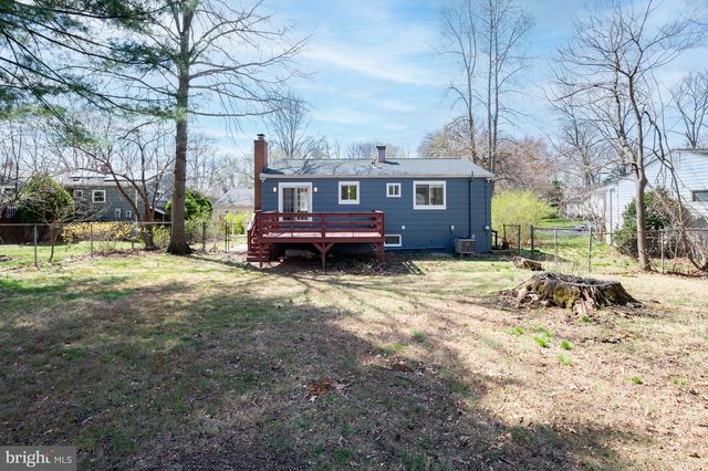 124 WOODLAND RD, Gaithersburg, MD 20877