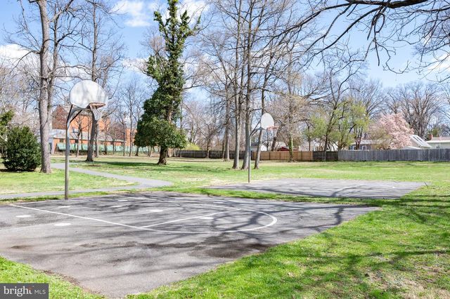 124 WOODLAND RD, Gaithersburg, MD 20877