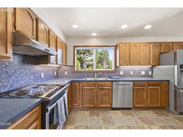 3502 HAWTHORNE Ln, Tillamook, OR 97141