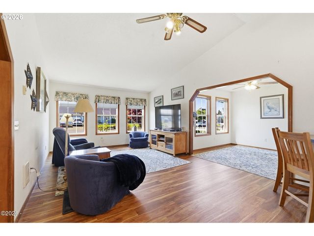 3502 HAWTHORNE Ln, Tillamook, OR 97141