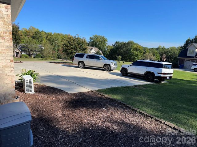 7672 Maple Bluff Lane, Concord, NC 28025