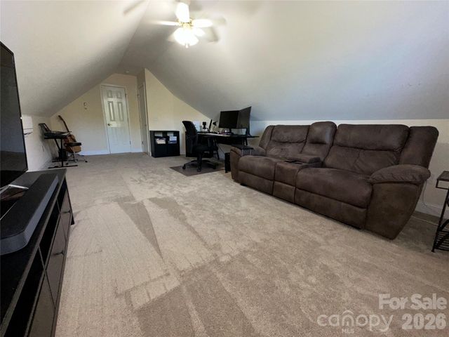 7672 Maple Bluff Lane, Concord, NC 28025