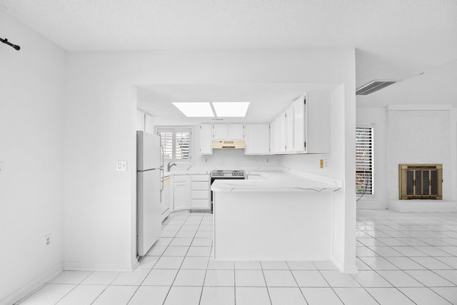 922 Perrin Dr., North Myrtle Beach, SC 29582