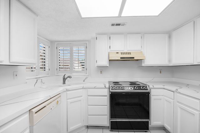 922 Perrin Dr., North Myrtle Beach, SC 29582