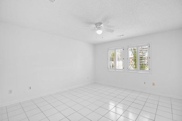 922 Perrin Dr., North Myrtle Beach, SC 29582