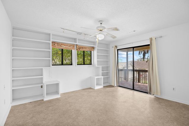 922 Perrin Dr., North Myrtle Beach, SC 29582