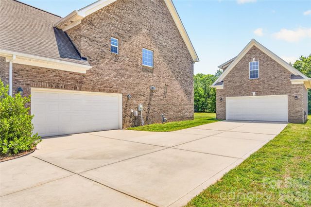 1008 Spring Rose Lane, Matthews, NC 28104