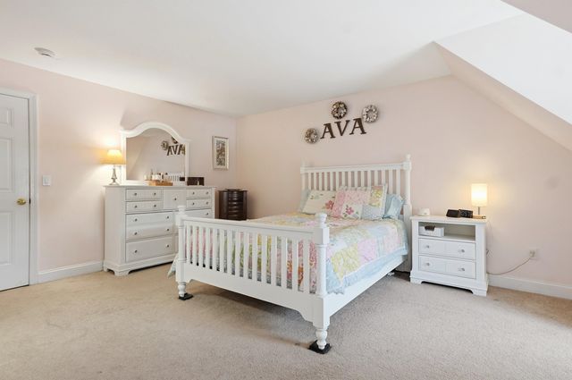 10 Ball Road, Kingston, NH 03848