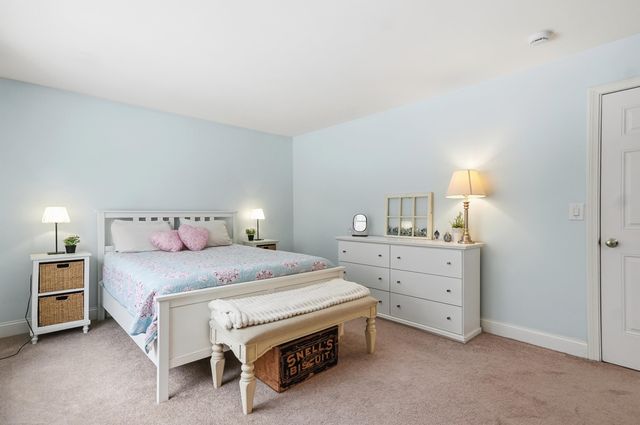 10 Ball Road, Kingston, NH 03848