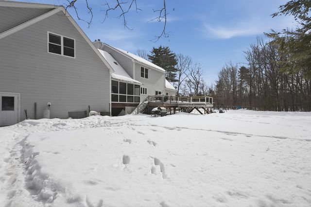 10 Ball Road, Kingston, NH 03848