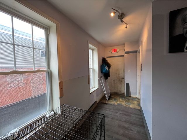 99 S 10th St, South Side, PA 15203