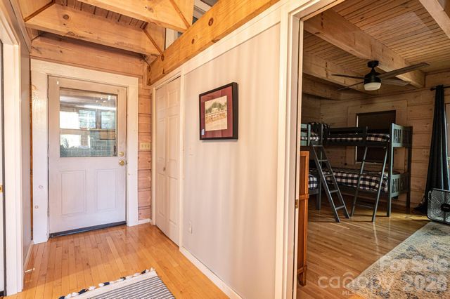 1925 Lake Acres Drive, Hickory, NC 28601