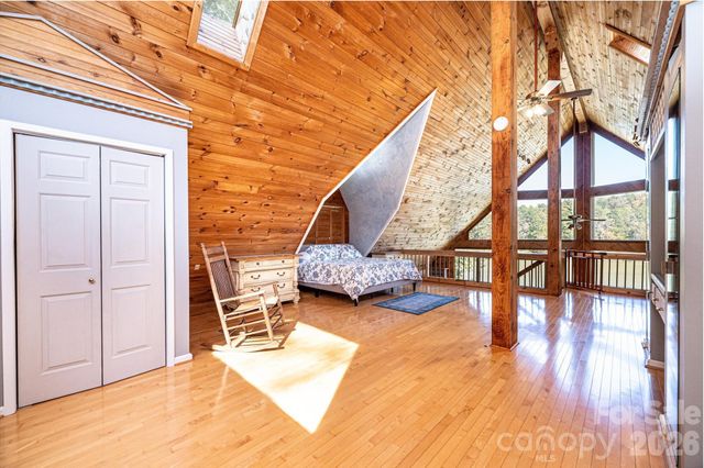 1925 Lake Acres Drive, Hickory, NC 28601