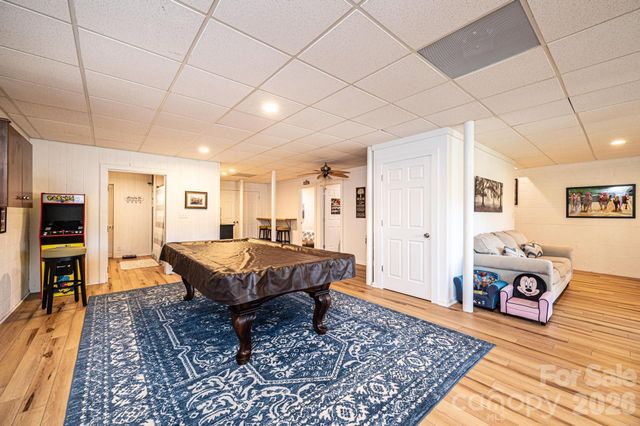 1925 Lake Acres Drive, Hickory, NC 28601