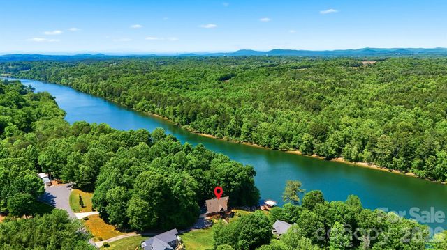1925 Lake Acres Drive, Hickory, NC 28601