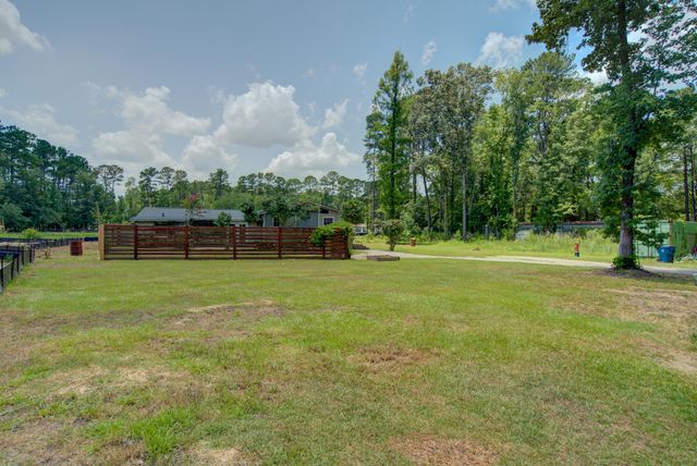 243 Lazy Acres Loop, Summerville, SC 29483