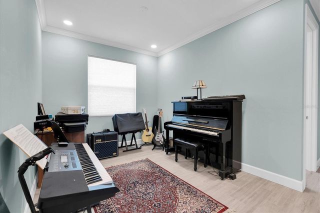 3069 19TH AVENUE S, St Petersburg, FL 33712