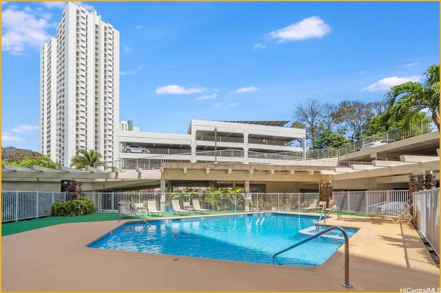 98-450 Koauka Loop 401, Aiea, HI 96701