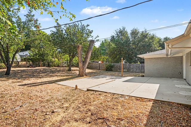 6705 Yosemite Drive, Fort Worth, TX 76112