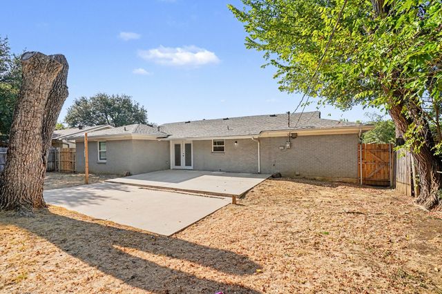 6705 Yosemite Drive, Fort Worth, TX 76112