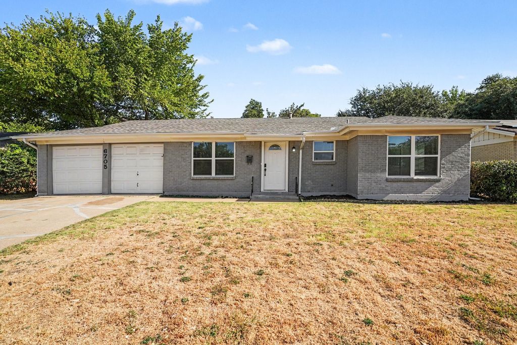 6705 Yosemite Drive, Fort Worth, TX 76112