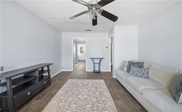 4930 Merrimac St, Corpus Christi, TX 78415