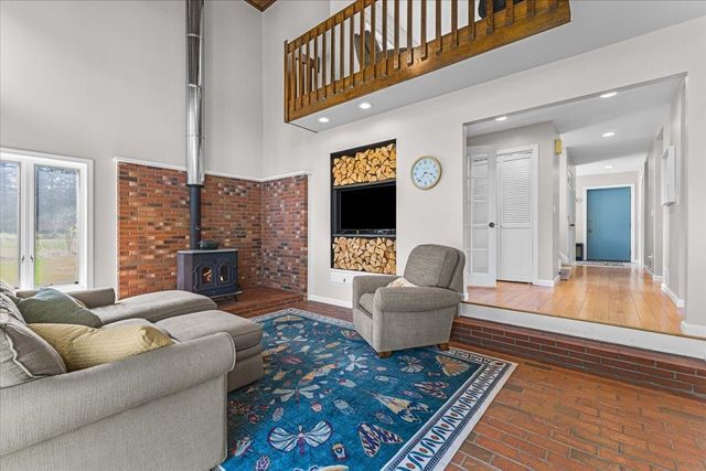 73 Brigham Hill Road, Essex, VT 05452