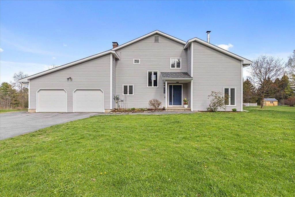 73 Brigham Hill Road, Essex, VT 05452