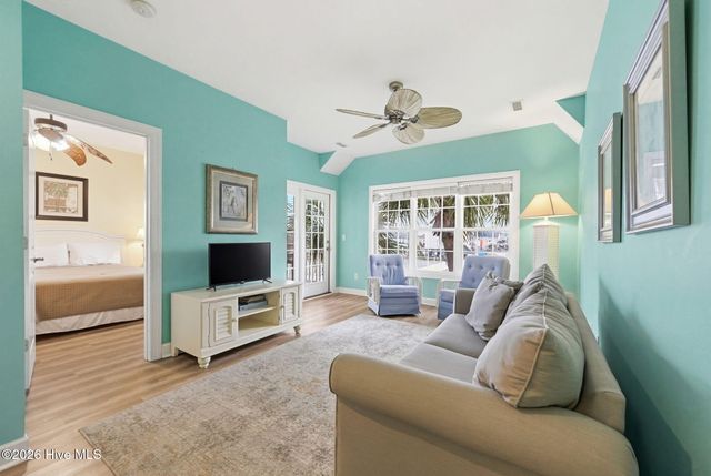 215 Summer Winds Place, Surf City, NC 28445