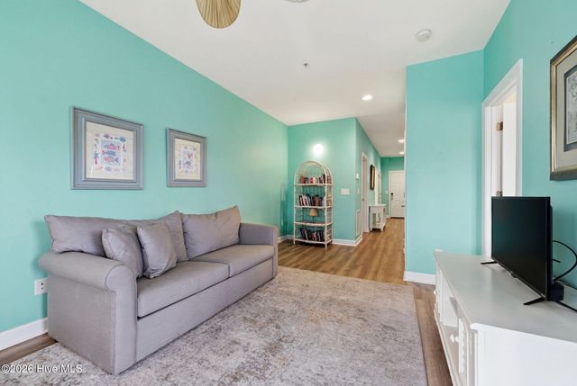 215 Summer Winds Place, Surf City, NC 28445