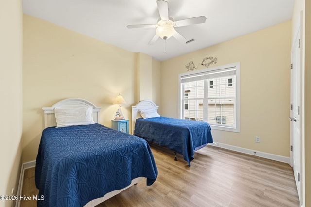 215 Summer Winds Place, Surf City, NC 28445