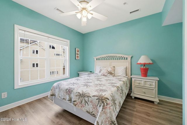 215 Summer Winds Place, Surf City, NC 28445