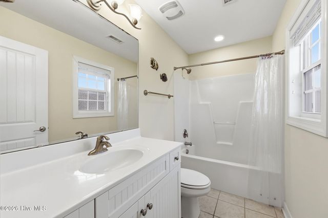 215 Summer Winds Place, Surf City, NC 28445