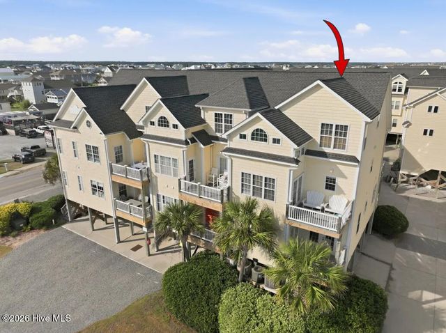 215 Summer Winds Place, Surf City, NC 28445