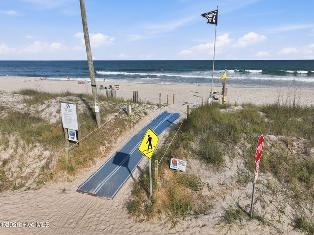 215 Summer Winds Place, Surf City, NC 28445