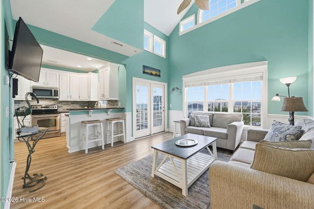 215 Summer Winds Place, Surf City, NC 28445