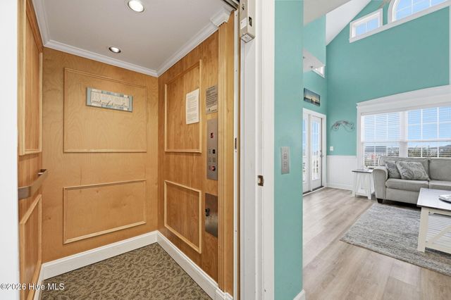 215 Summer Winds Place, Surf City, NC 28445