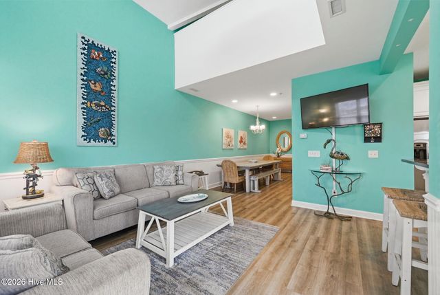 215 Summer Winds Place, Surf City, NC 28445