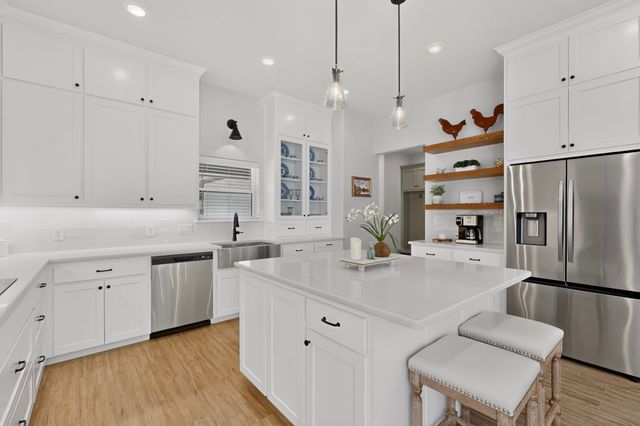1573 Saylee Lane, Burleson, TX 76028