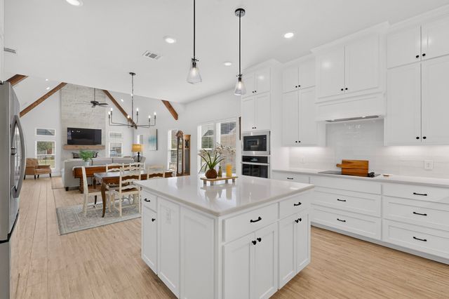 1573 Saylee Lane, Burleson, TX 76028