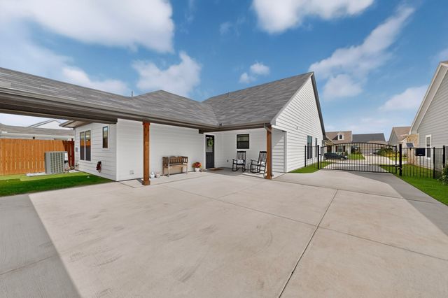 1573 Saylee Lane, Burleson, TX 76028