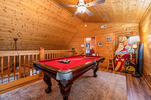 633 Chickasaw Gap Way, Pigeon Forge, TN 37863