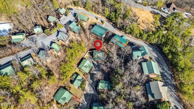 633 Chickasaw Gap Way, Pigeon Forge, TN 37863