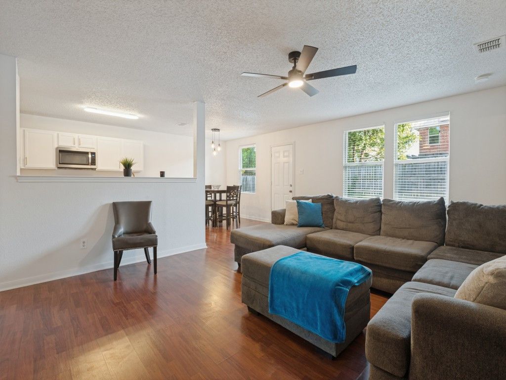 2043 Cap Rock Lane, Grand Prairie, TX 75052 — photo 5