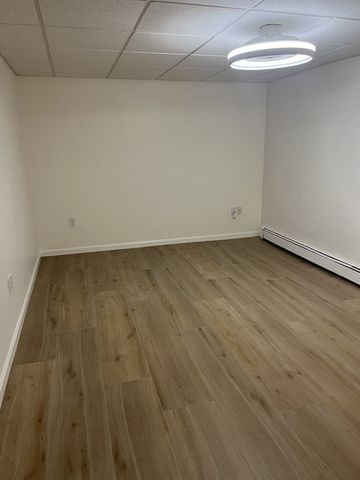 27 Tayla Drive 1, Weymouth, MA 02188