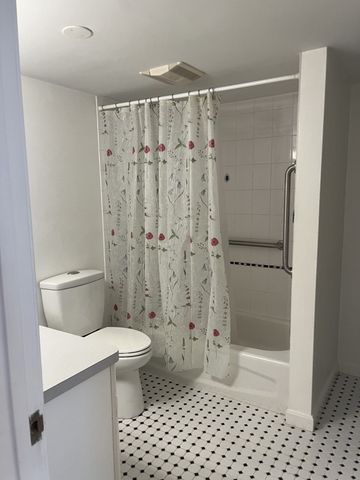 27 Tayla Drive 1, Weymouth, MA 02188